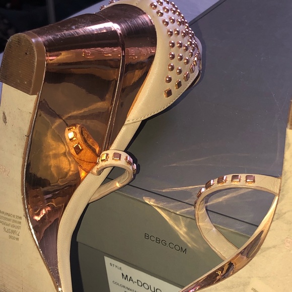 Preloved BCBG MAXAZRIA wedge - Picture 10 of 12